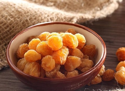 تصویر 3 از آلو بخارا خشک با طعم ترش و شیرین دلنشین